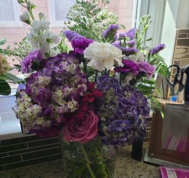 Betty’s Flowers & Gifts