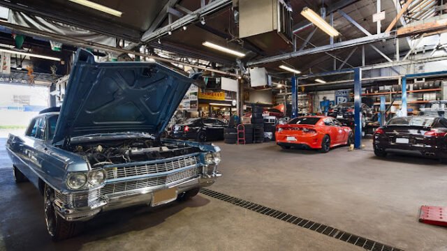 Lee’s Auto Clinic