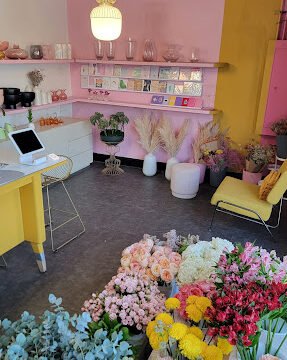 Pop Heart Flower Shop